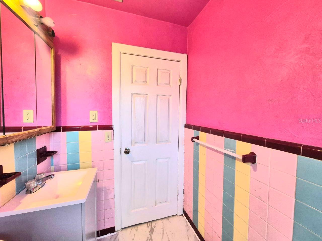 2413 E 38TH AVE, TAMPA, FL, 33610