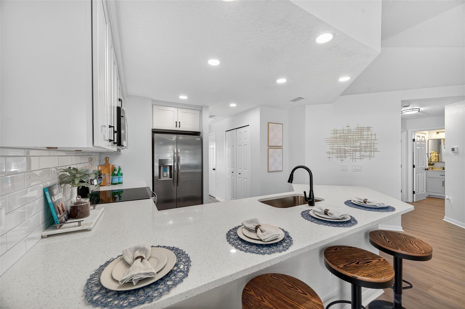 2702 W SAINT JOHN ST, TAMPA, FL, 33607