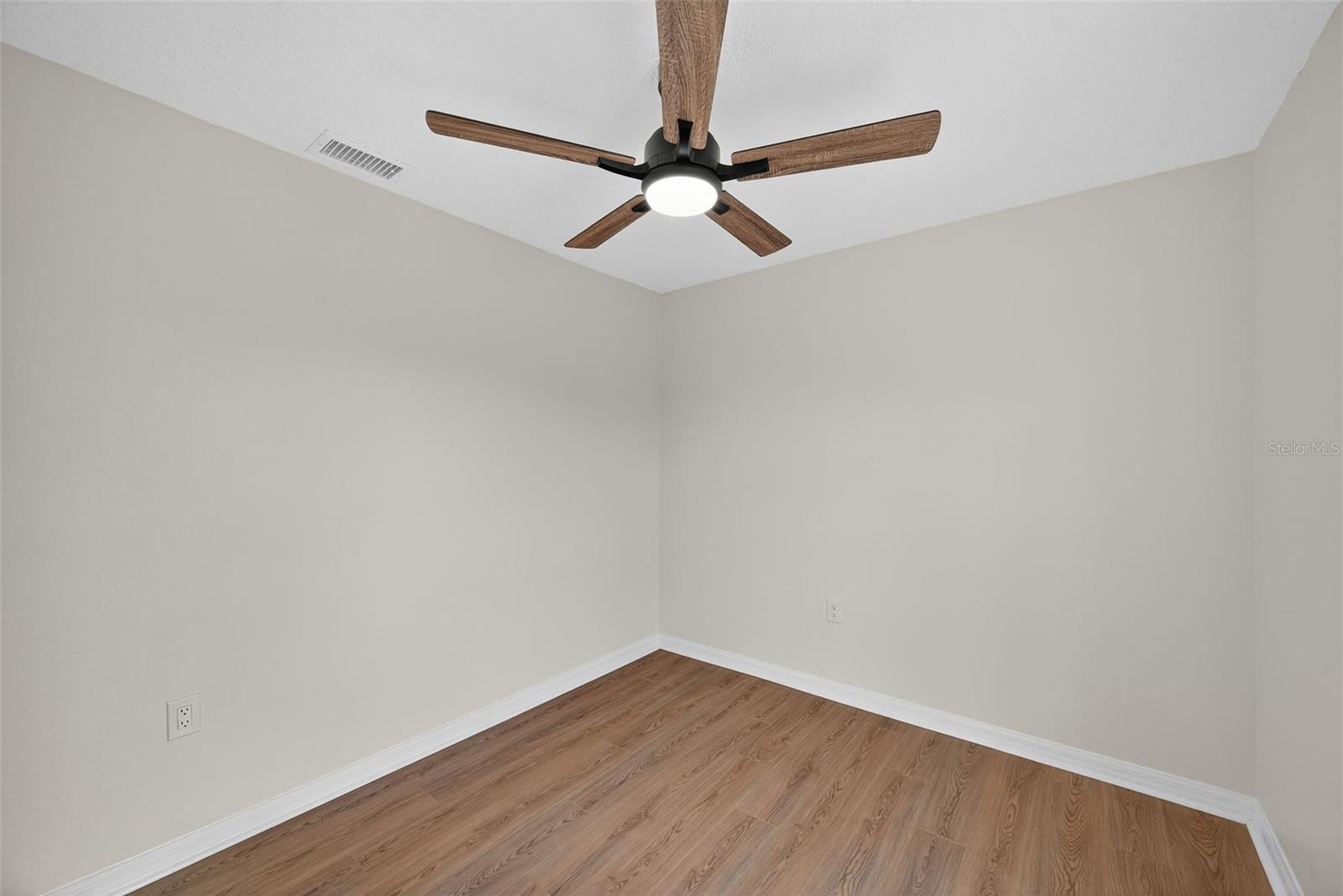 2702 W SAINT JOHN ST, TAMPA, FL, 33607