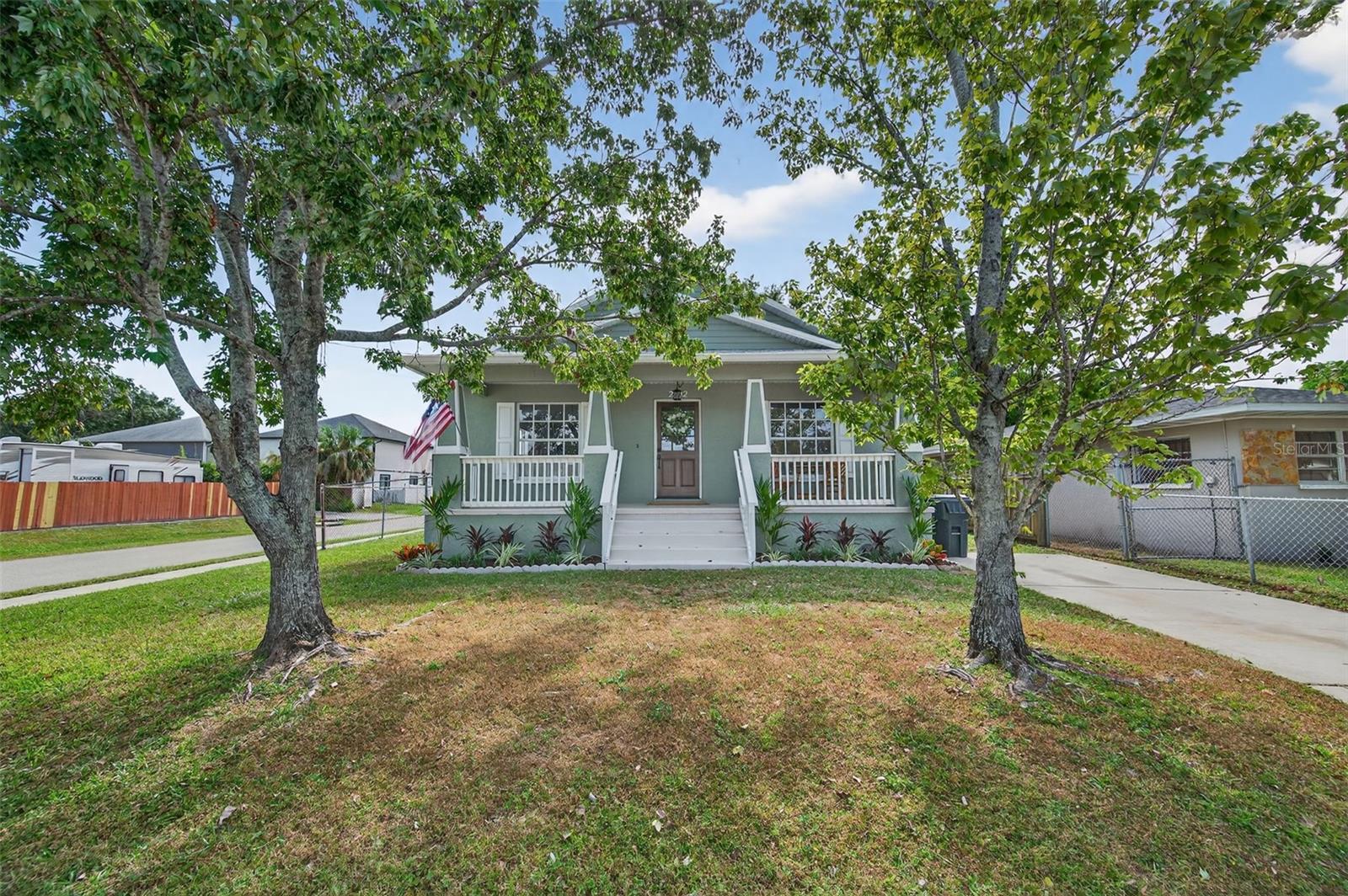 2702 W SAINT JOHN ST, TAMPA, FL, 33607