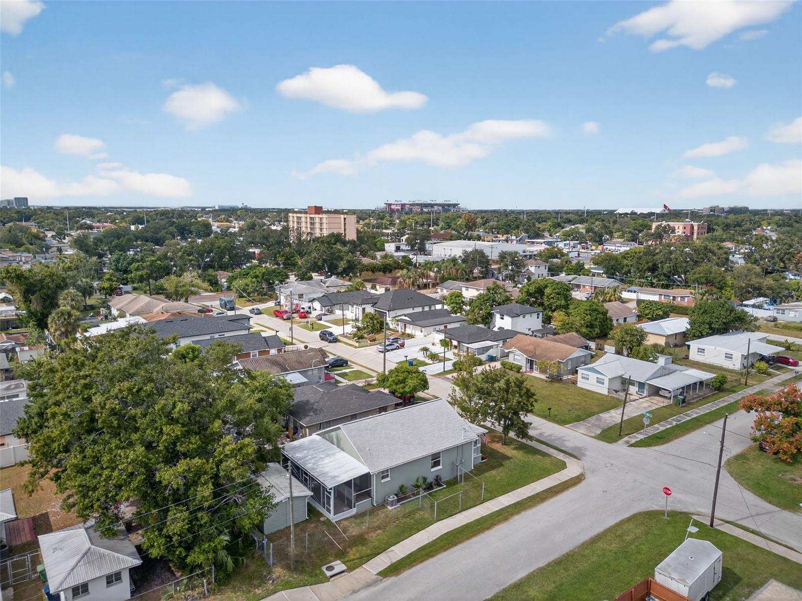 2702 W SAINT JOHN ST, TAMPA, FL, 33607