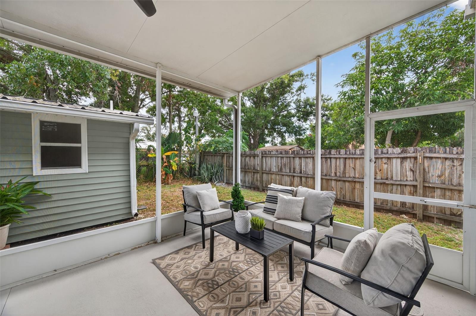 2702 W SAINT JOHN ST, TAMPA, FL, 33607