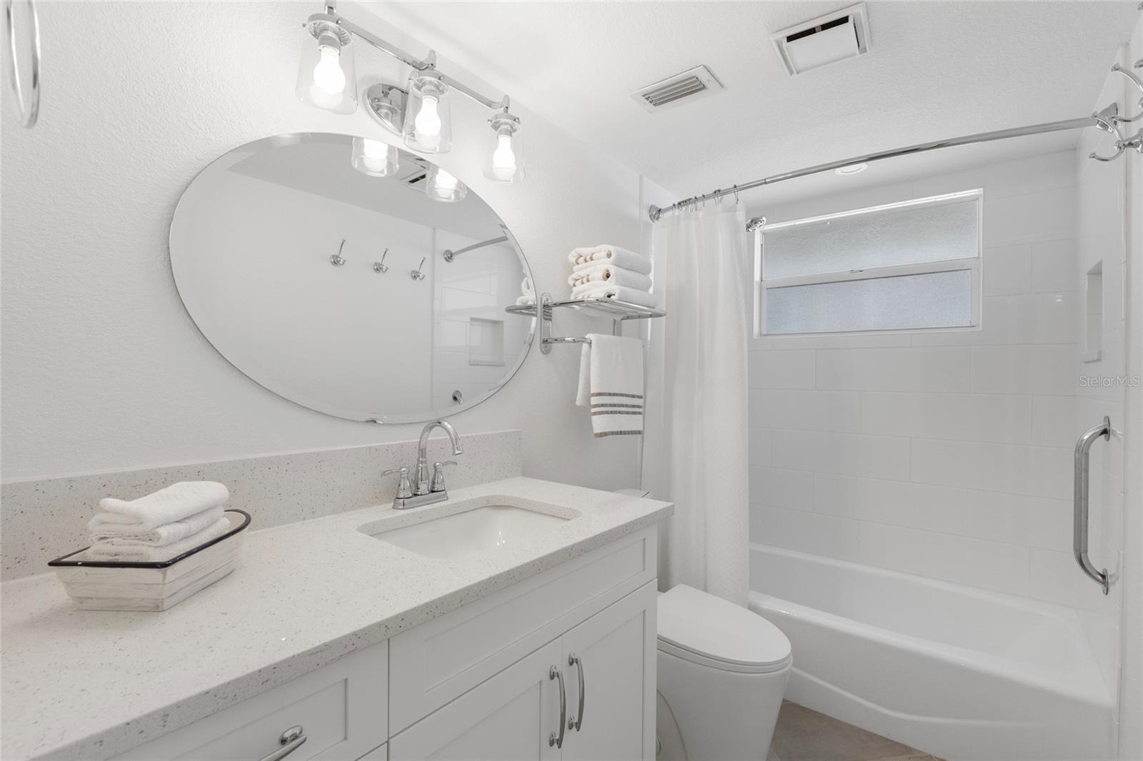 4390 EXETER DR #206, LONGBOAT KEY, FL, 34228