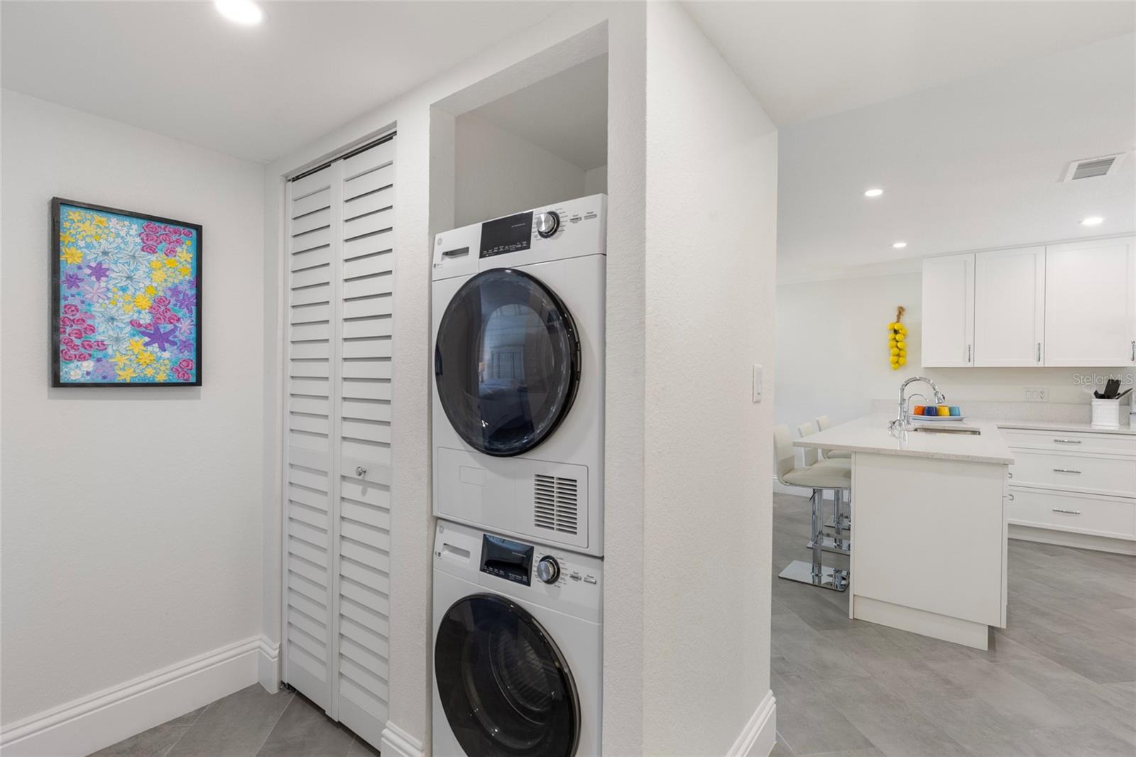 4390 EXETER DR #206, LONGBOAT KEY, FL, 34228