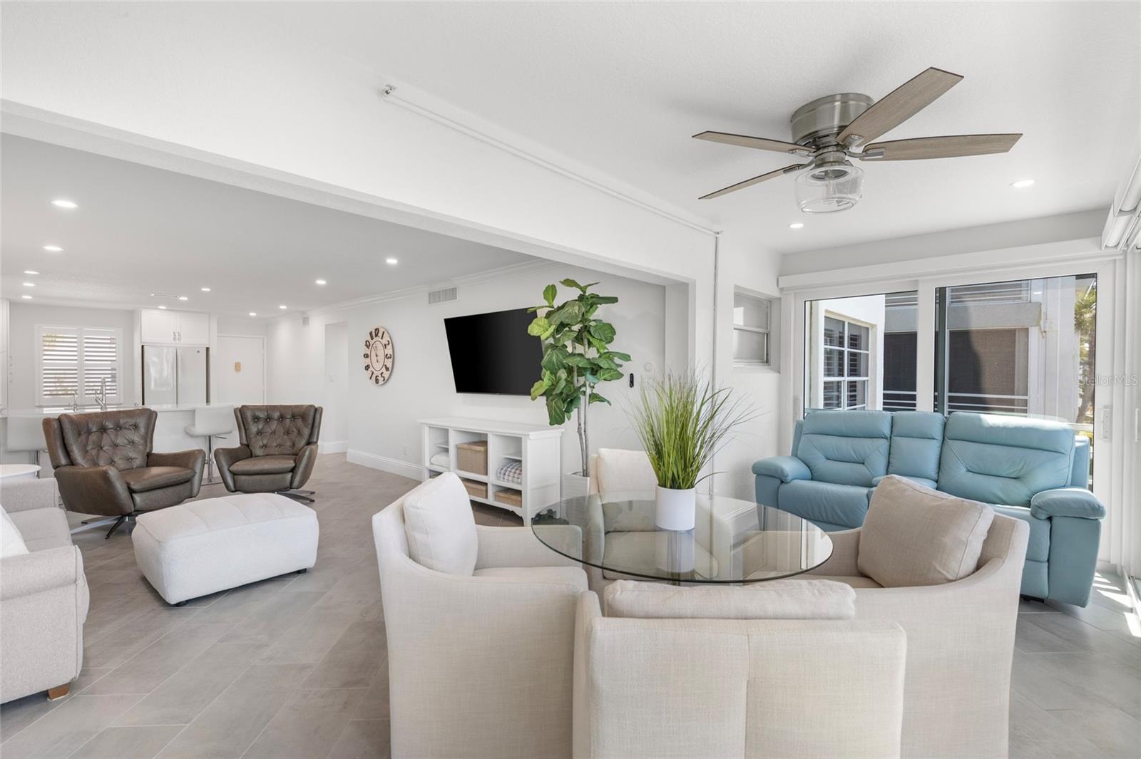 4390 EXETER DR #206, LONGBOAT KEY, FL, 34228