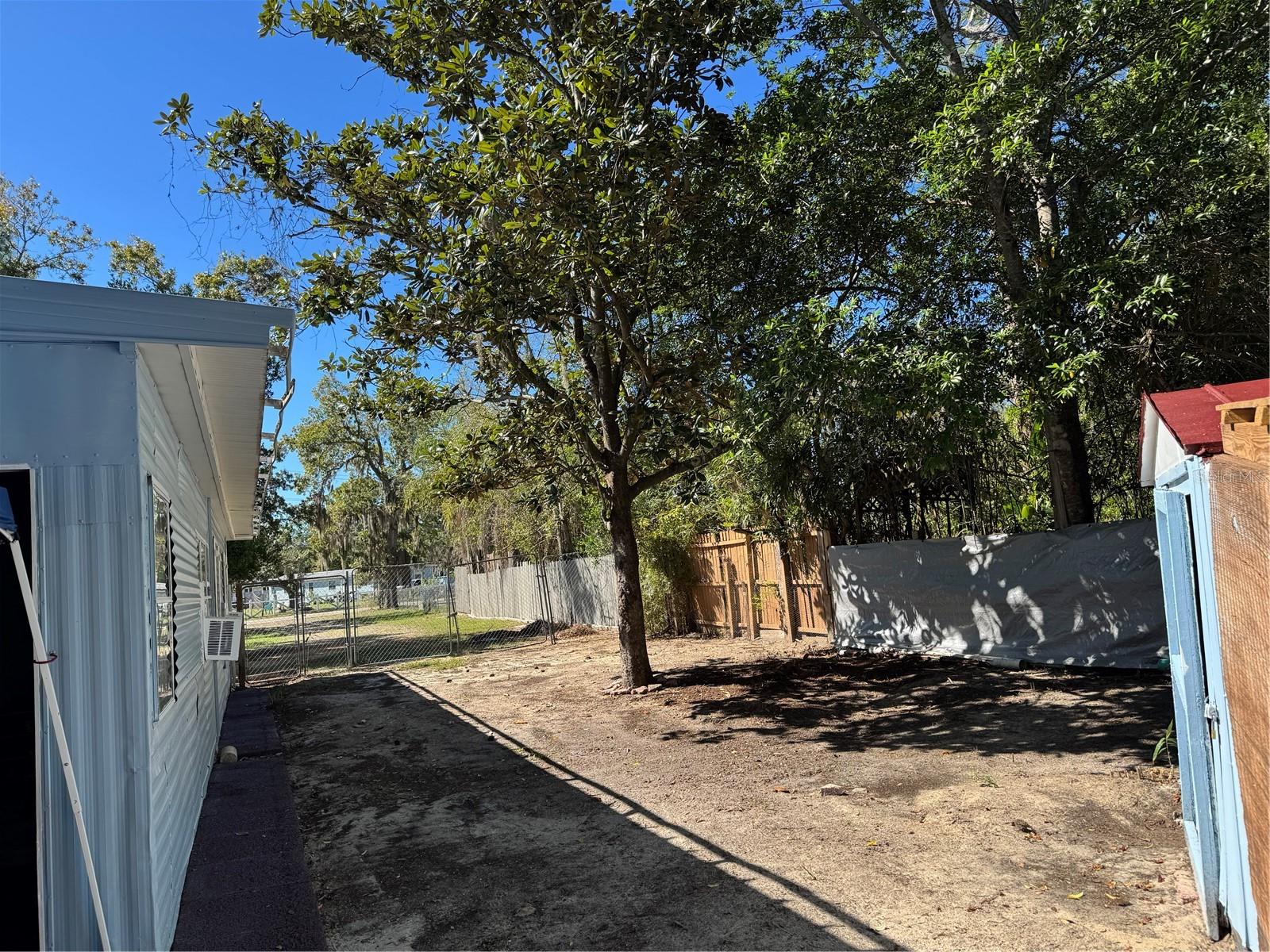 W7880258 Property Photo