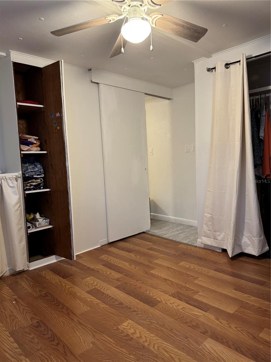 W7880258 Property Photo