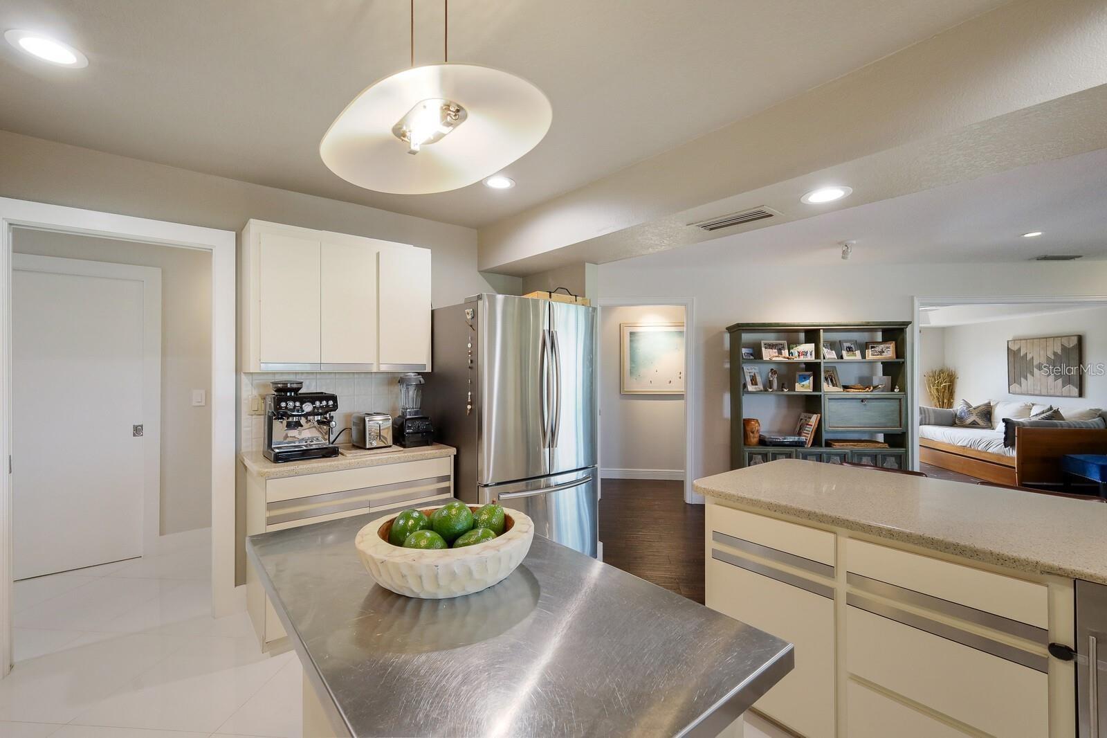 3705 TORREY PINES BLVD, SARASOTA, FL, 34238