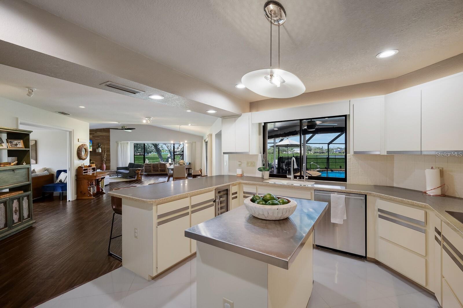 3705 TORREY PINES BLVD, SARASOTA, FL, 34238