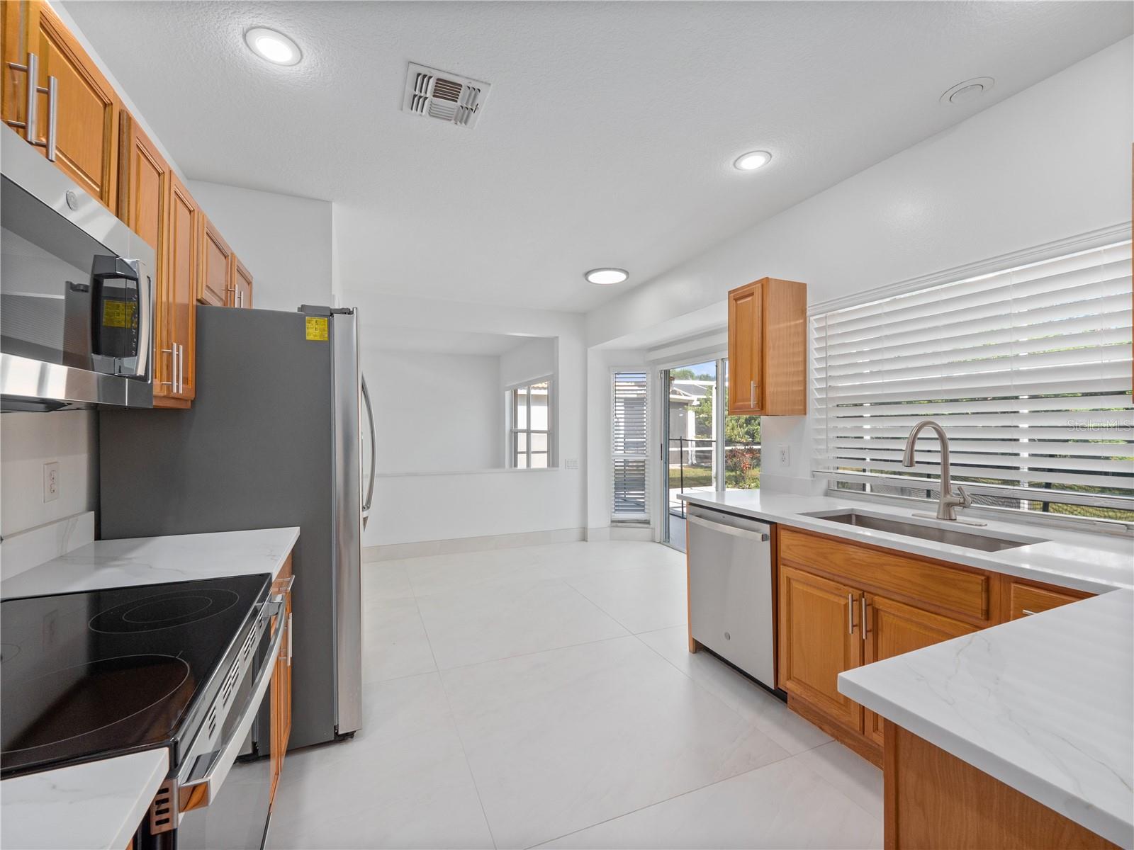 6457 WINDER OAKS BLVD, ORLANDO, FL, 32819