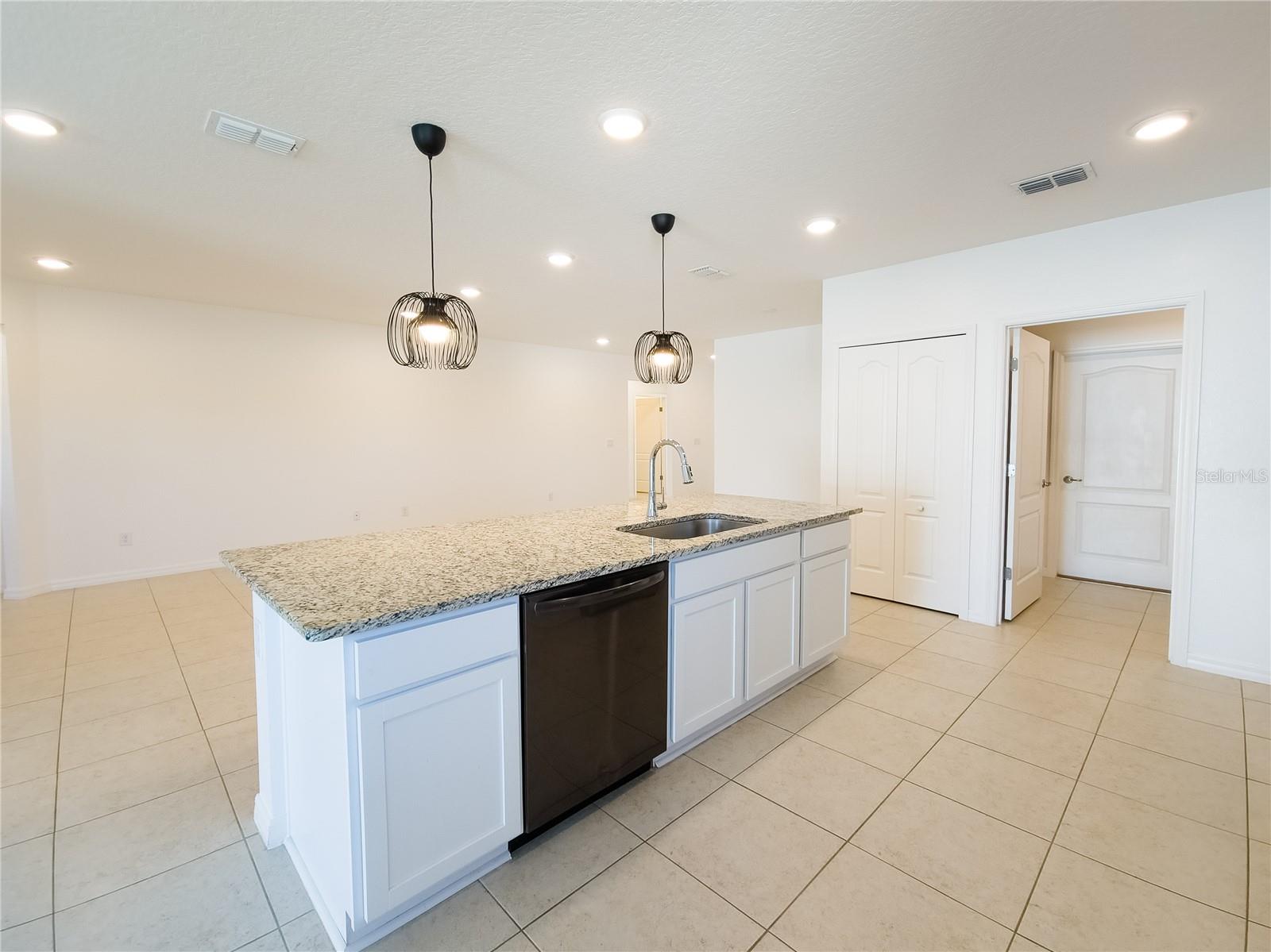 PALM COAST, FL, 32137