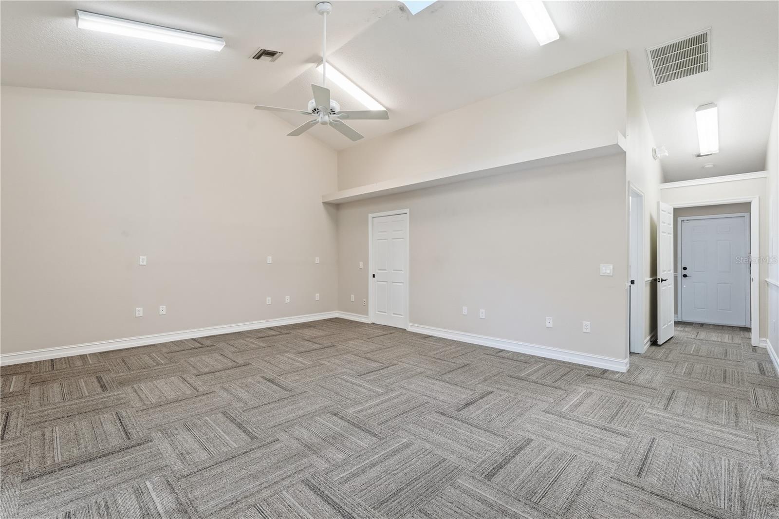 8219 MASSACHUSETTS AVE, NEW PORT RICHEY, FL, 34653