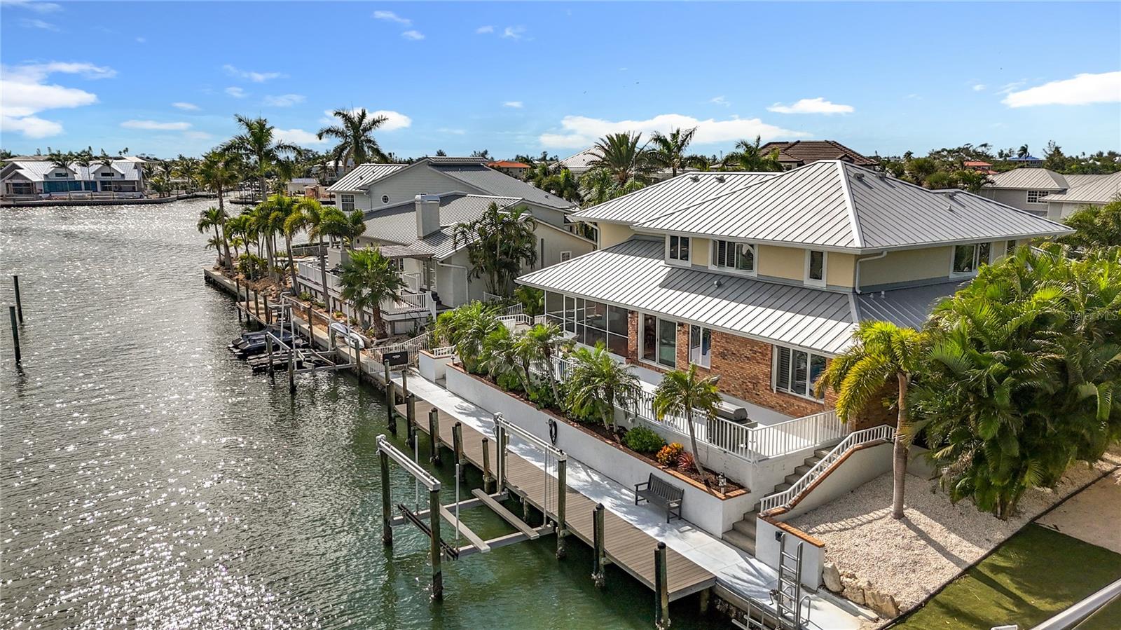 620 NORTH POINT DR, HOLMES BEACH, FL, 34217