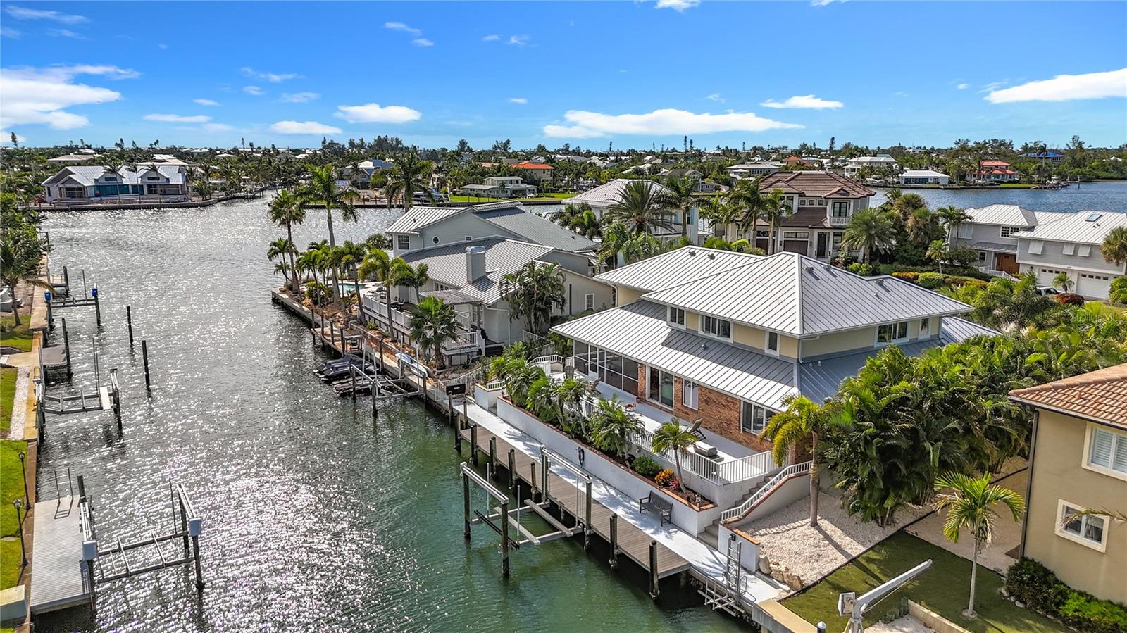 620 NORTH POINT DR, HOLMES BEACH, FL, 34217