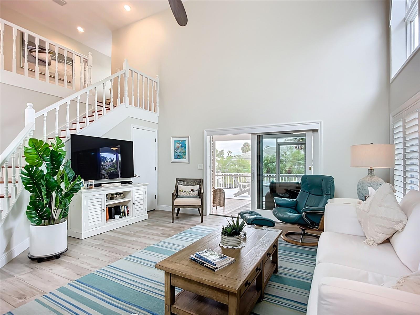 620 NORTH POINT DR, HOLMES BEACH, FL, 34217