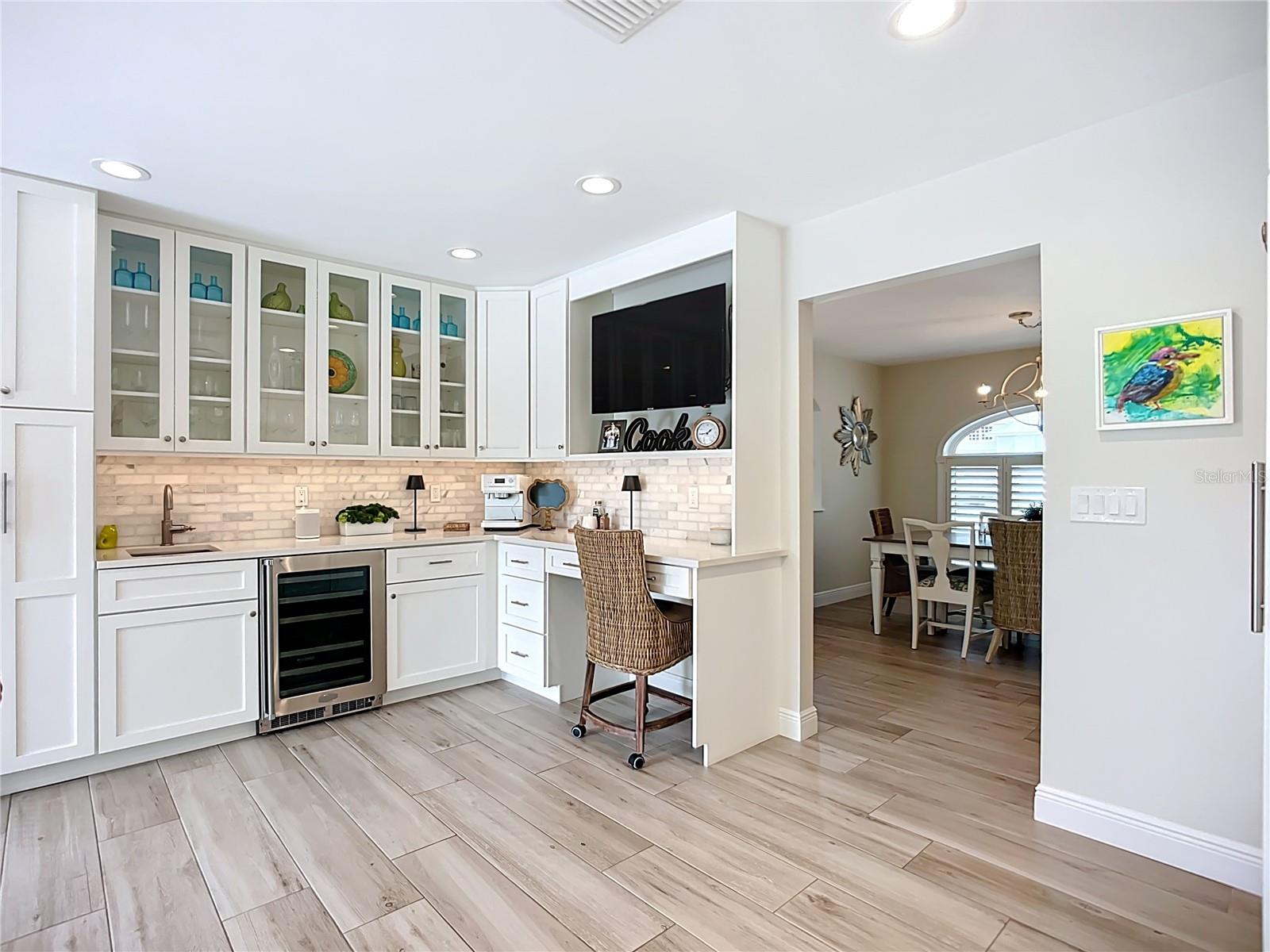 620 NORTH POINT DR, HOLMES BEACH, FL, 34217