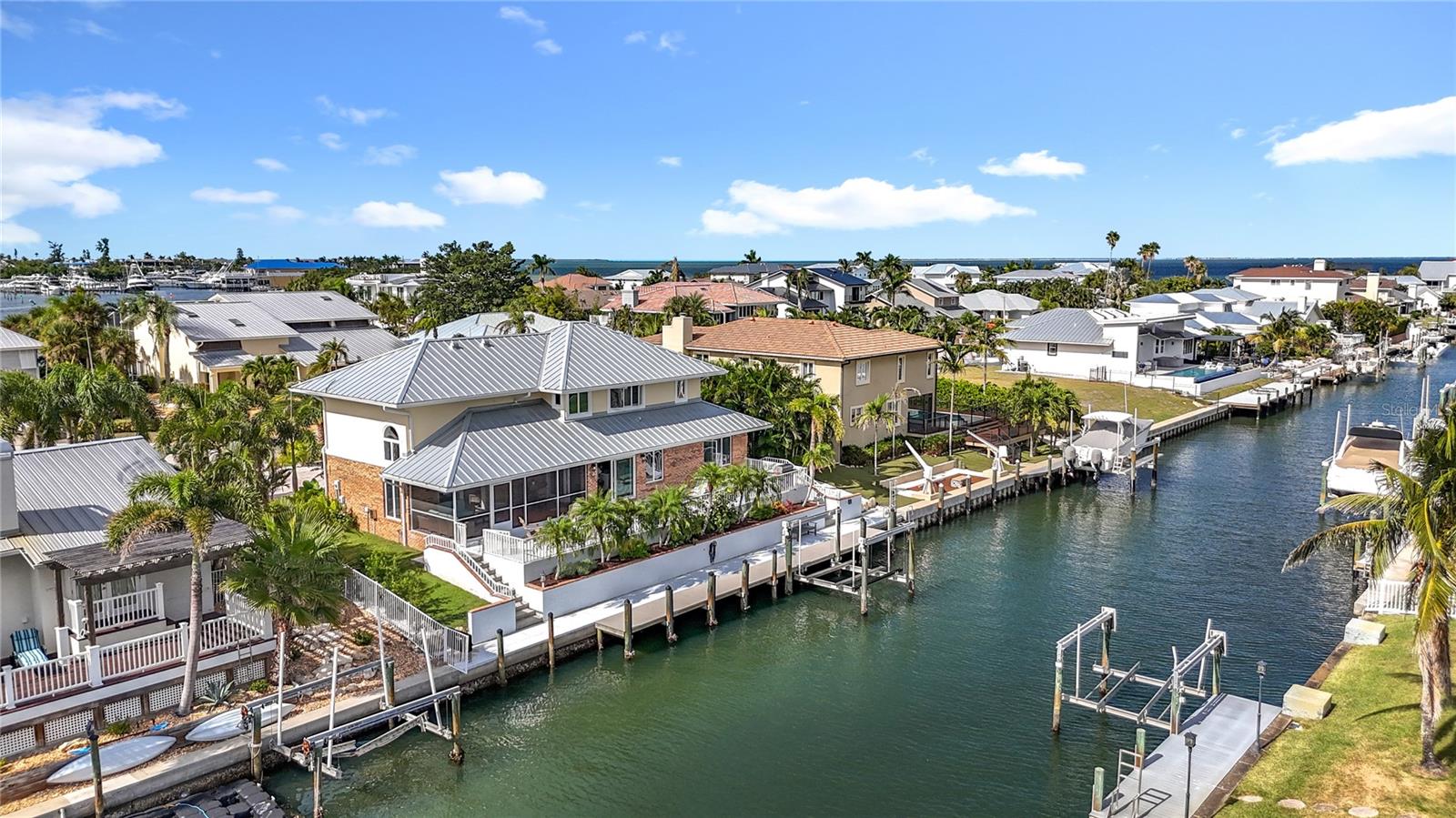 620 NORTH POINT DR, HOLMES BEACH, FL, 34217