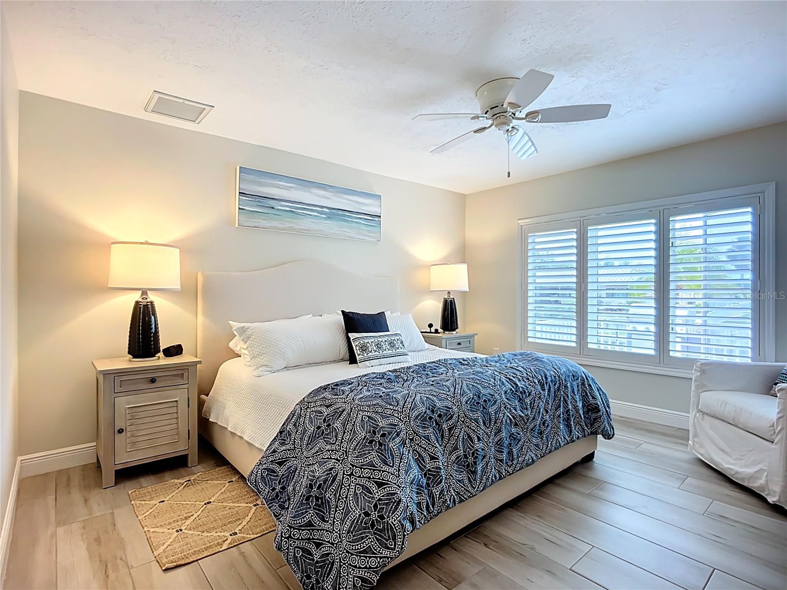 620 NORTH POINT DR, HOLMES BEACH, FL, 34217