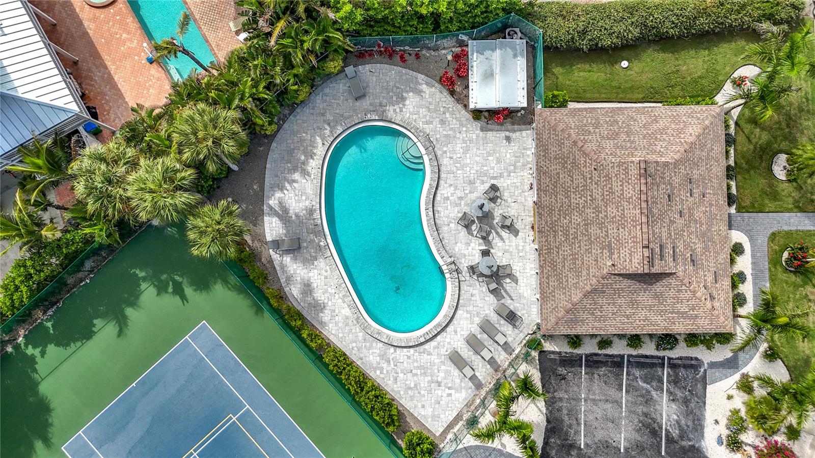 620 NORTH POINT DR, HOLMES BEACH, FL, 34217