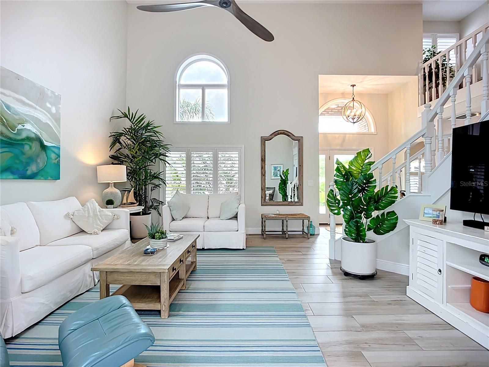 620 NORTH POINT DR, HOLMES BEACH, FL, 34217