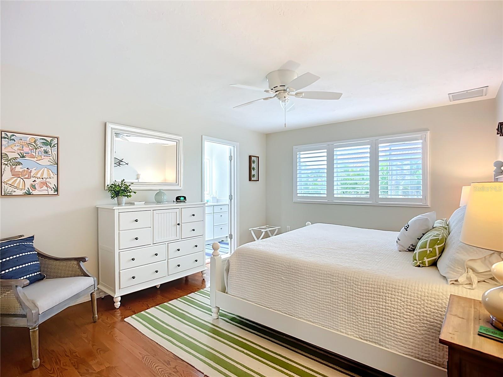 620 NORTH POINT DR, HOLMES BEACH, FL, 34217