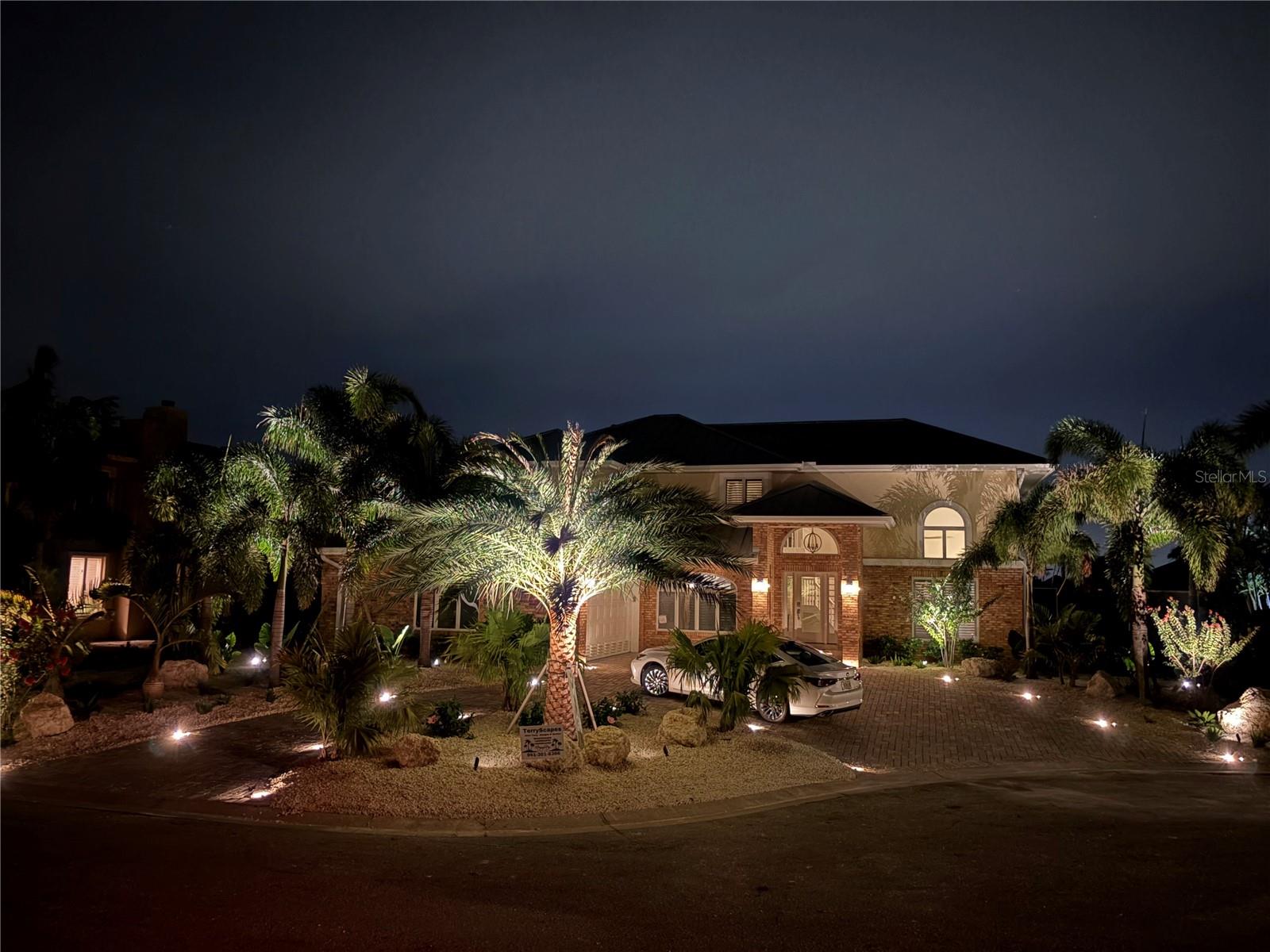 620 NORTH POINT DR, HOLMES BEACH, FL, 34217