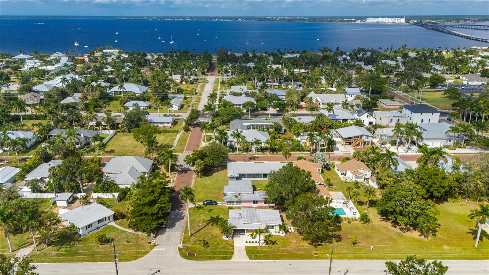 624 W VIRGINIA AVE, PUNTA GORDA, FL, 33950