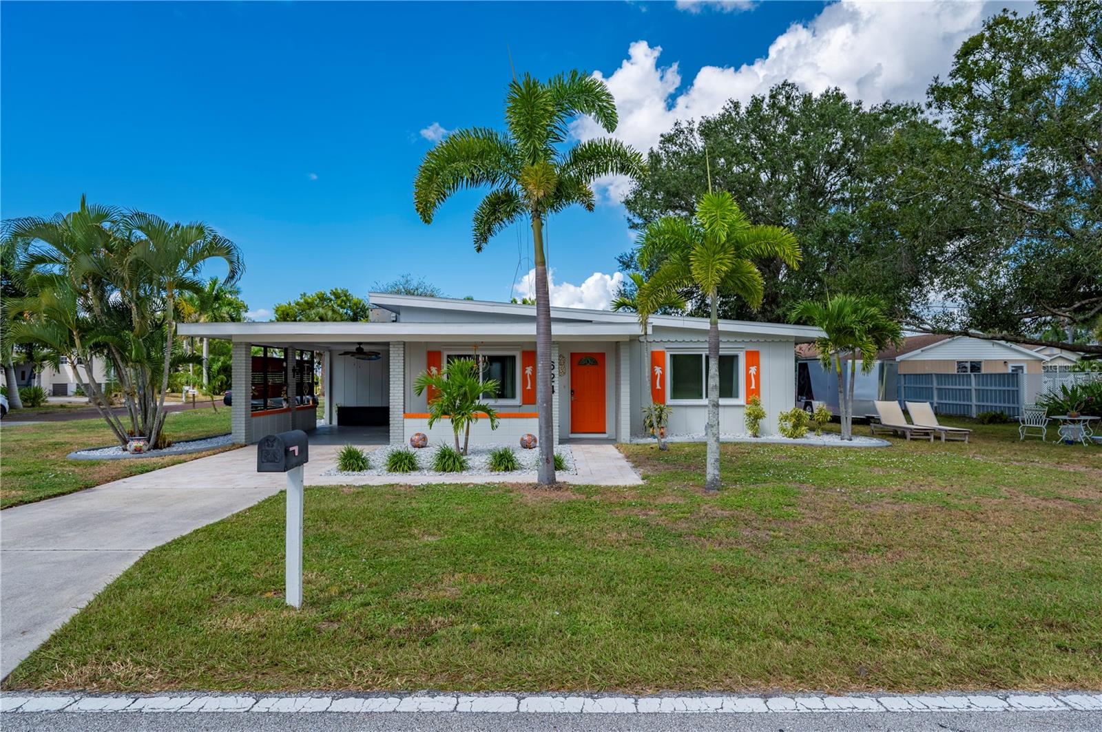 624 W VIRGINIA AVE, PUNTA GORDA, FL, 33950