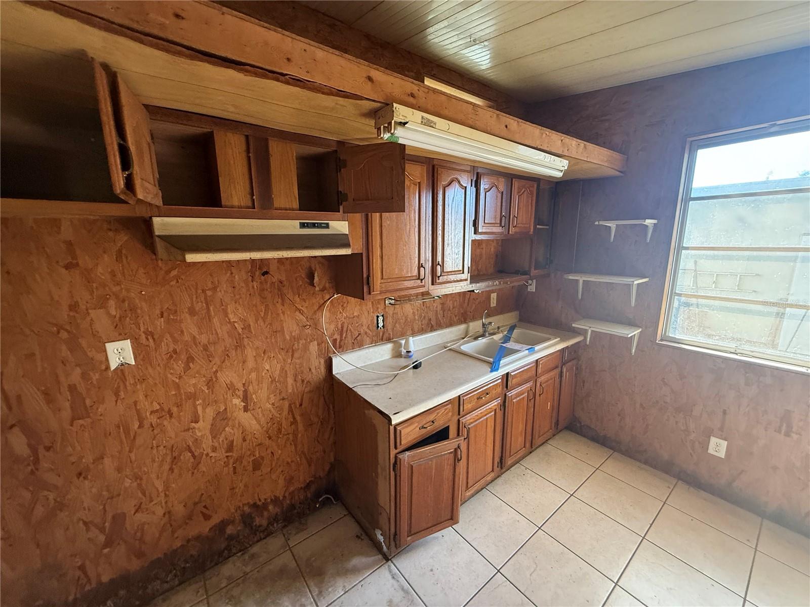 37340 TROPICAL DR, ZEPHYRHILLS, FL, 33541