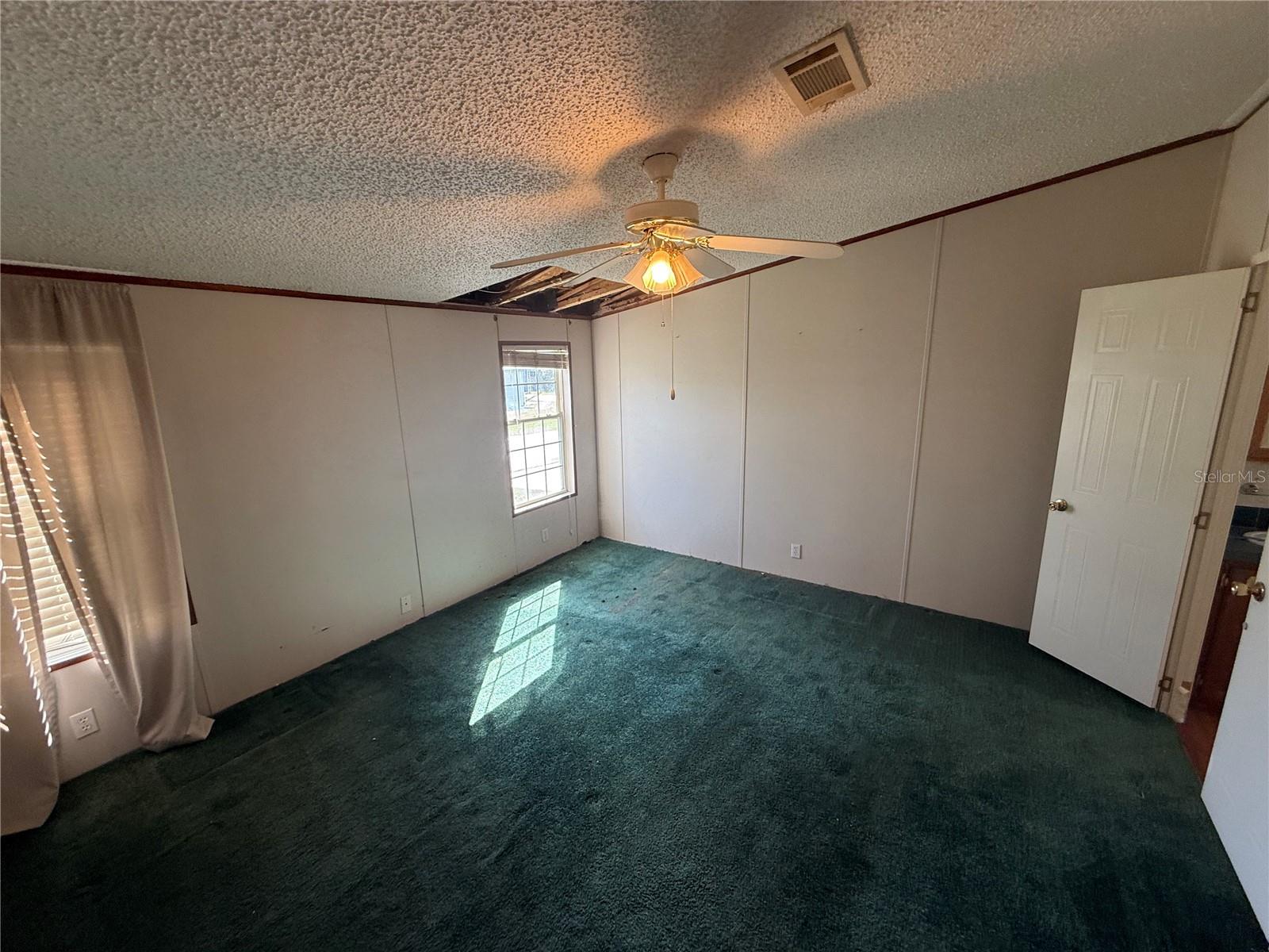 37340 TROPICAL DR, ZEPHYRHILLS, FL, 33541