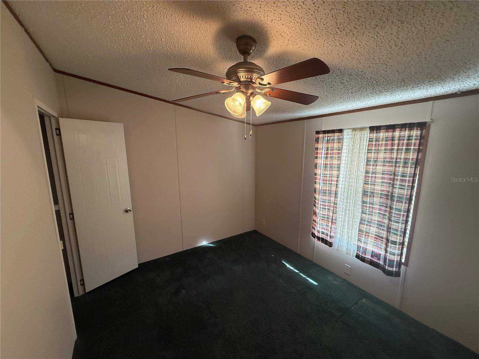 37340 TROPICAL DR, ZEPHYRHILLS, FL, 33541