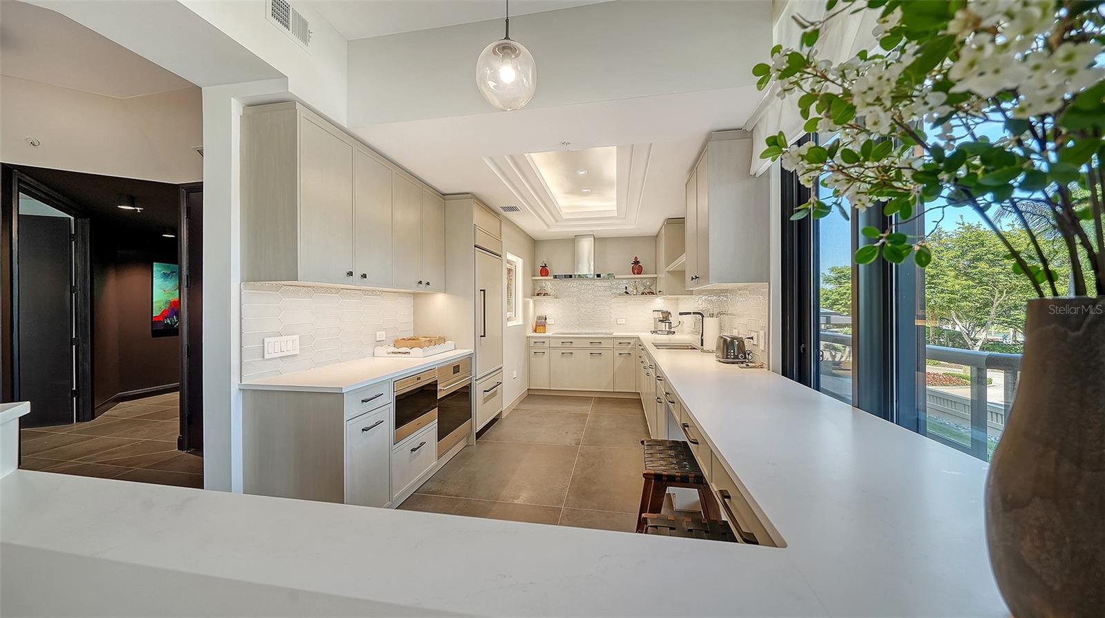 415 L AMBIANCE DR #B202, LONGBOAT KEY, FL, 34228