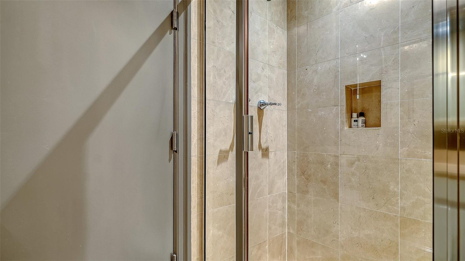 415 L AMBIANCE DR #B202, LONGBOAT KEY, FL, 34228