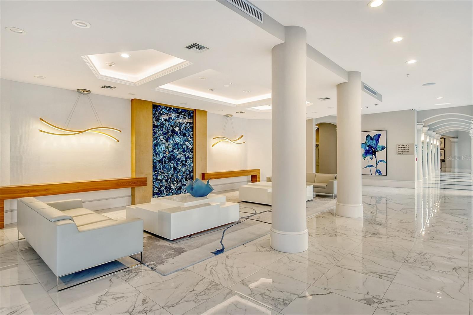 415 L AMBIANCE DR #B202, LONGBOAT KEY, FL, 34228