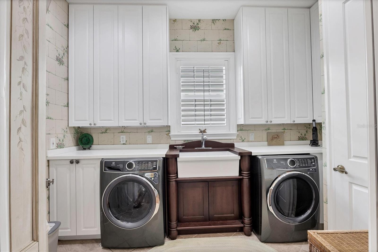 A4670050 Property Photo