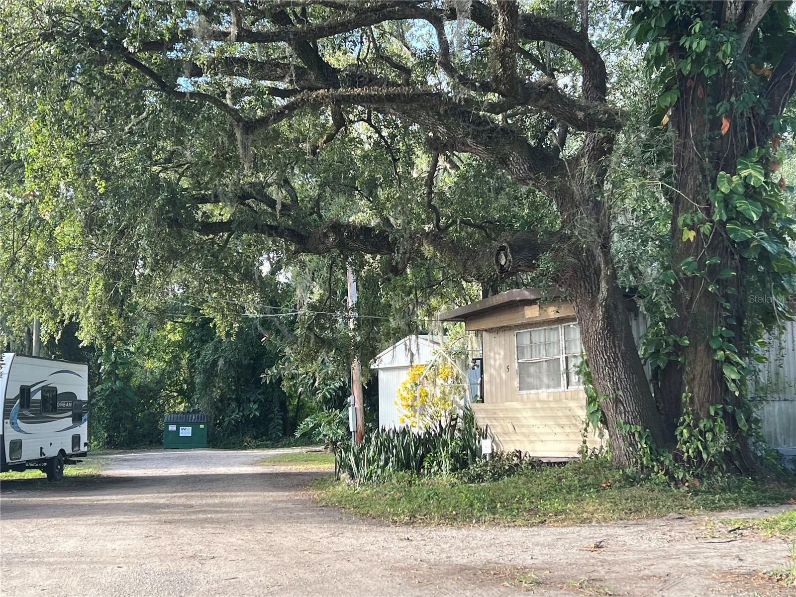 8601 E SLIGH AVE, TAMPA, FL, 33610