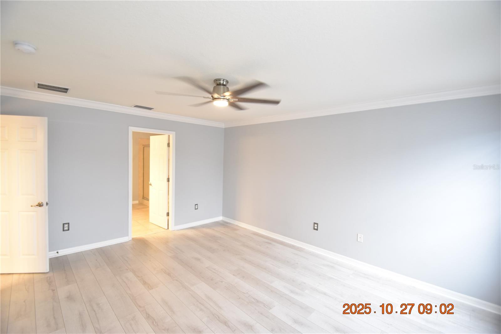 8806 CAMERON CREST DR, TAMPA, FL, 33626