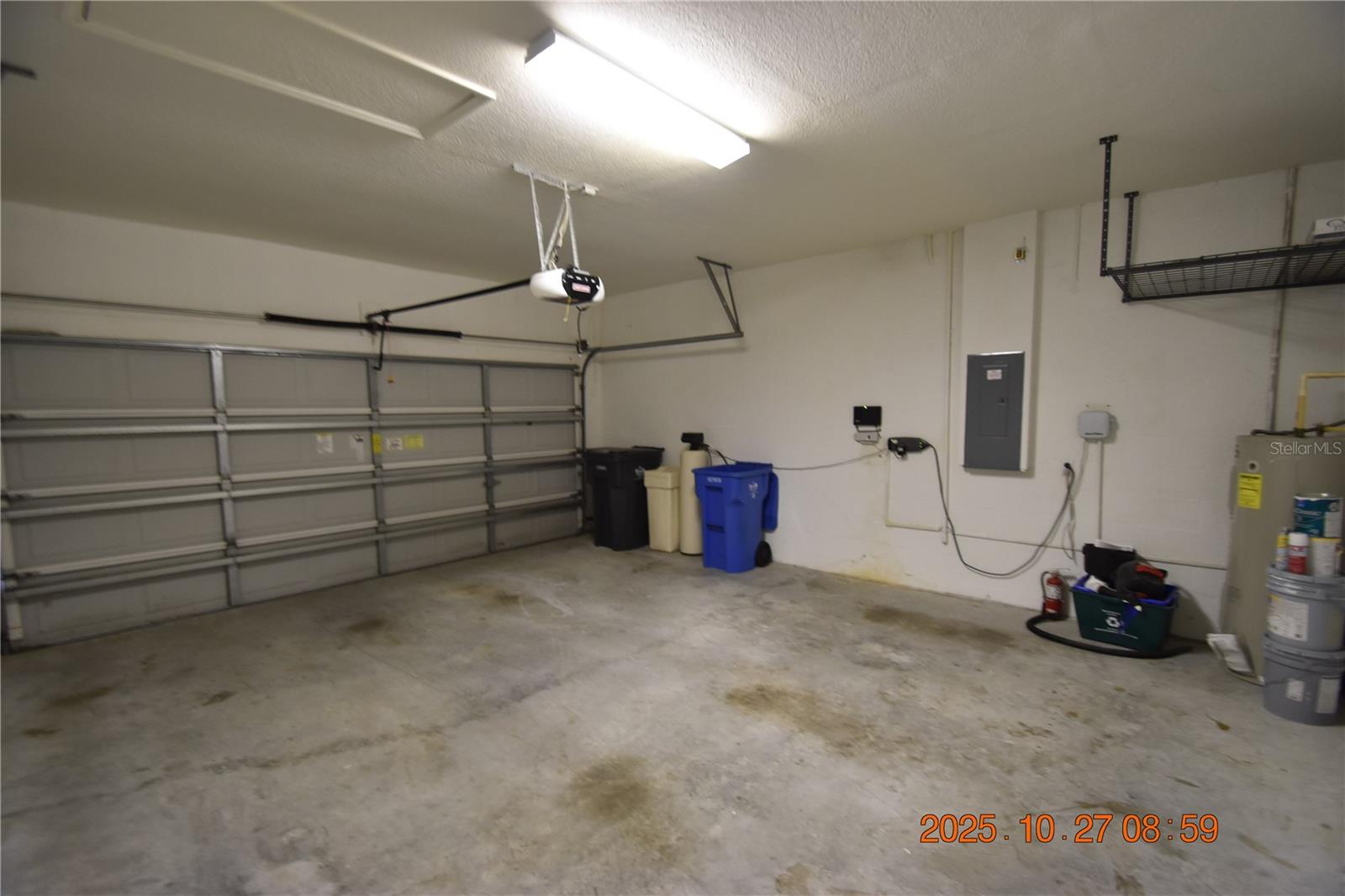 8806 CAMERON CREST DR, TAMPA, FL, 33626