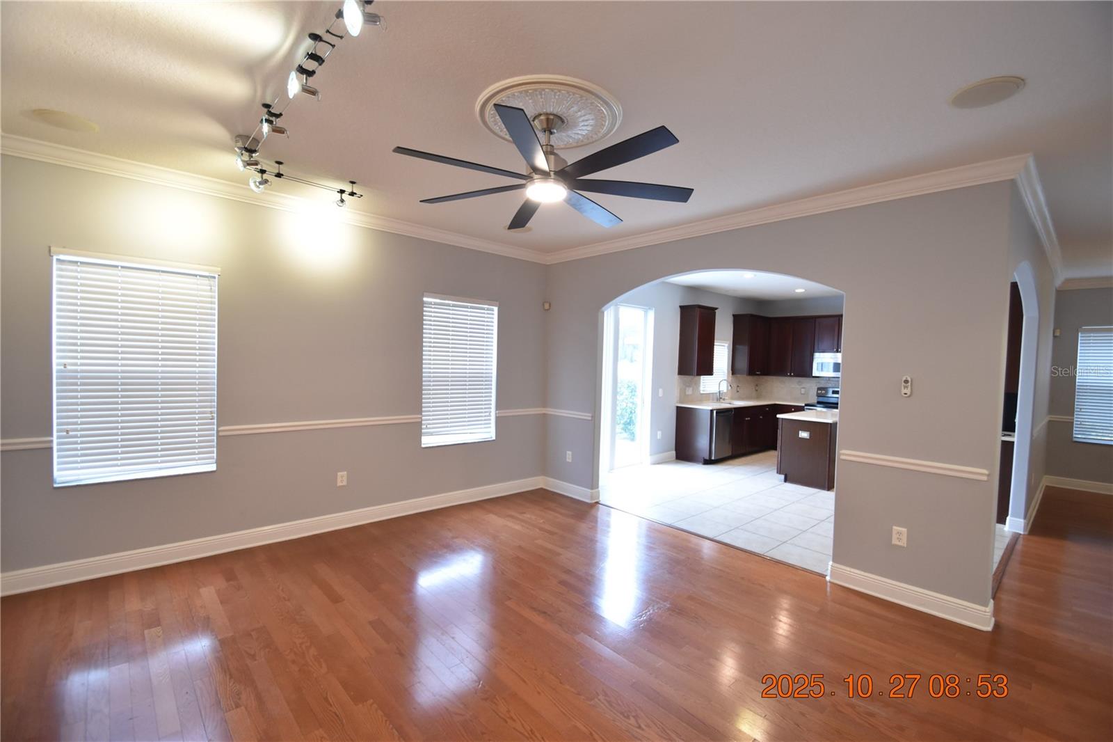 8806 CAMERON CREST DR, TAMPA, FL, 33626