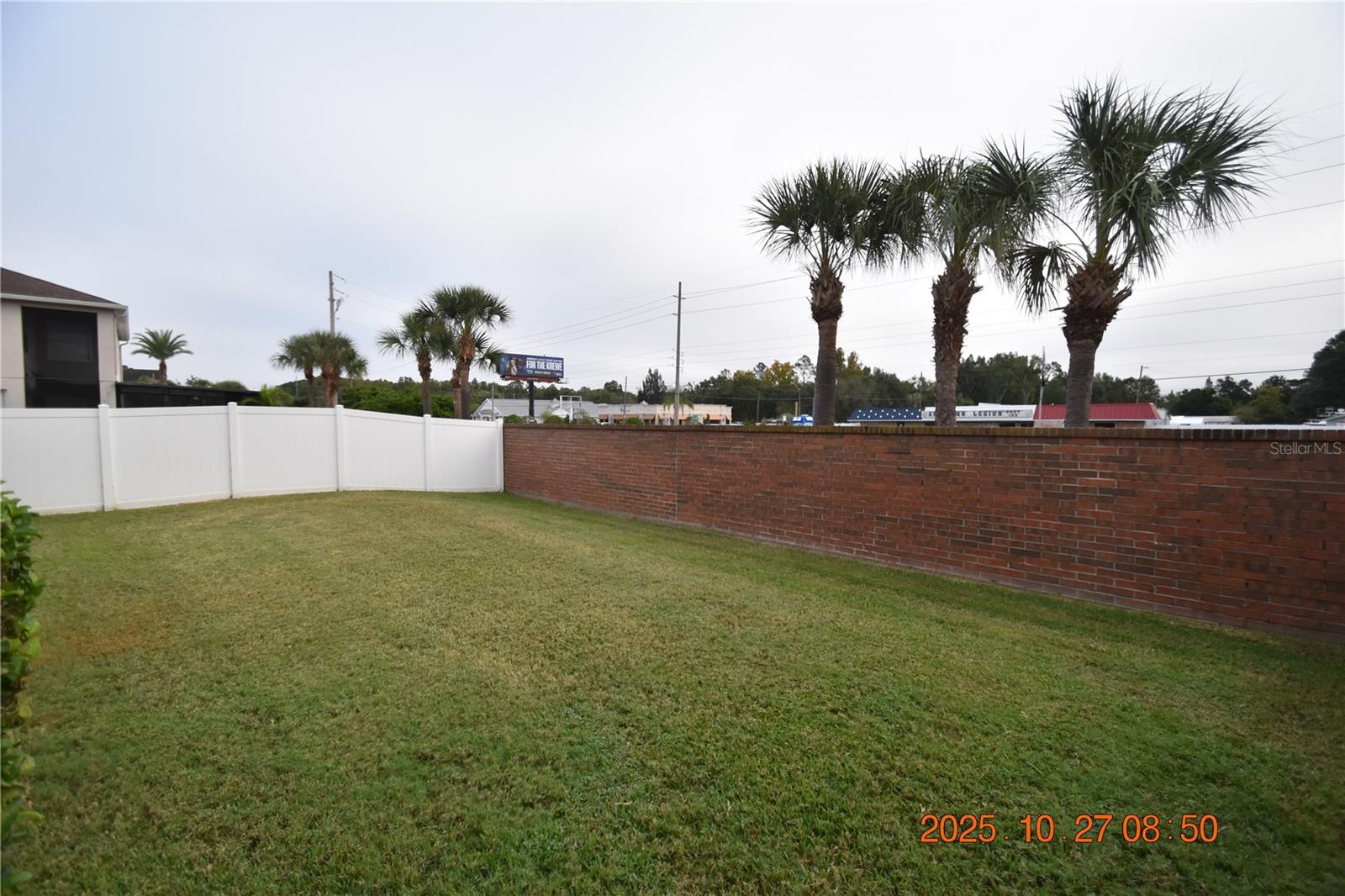 8806 CAMERON CREST DR, TAMPA, FL, 33626