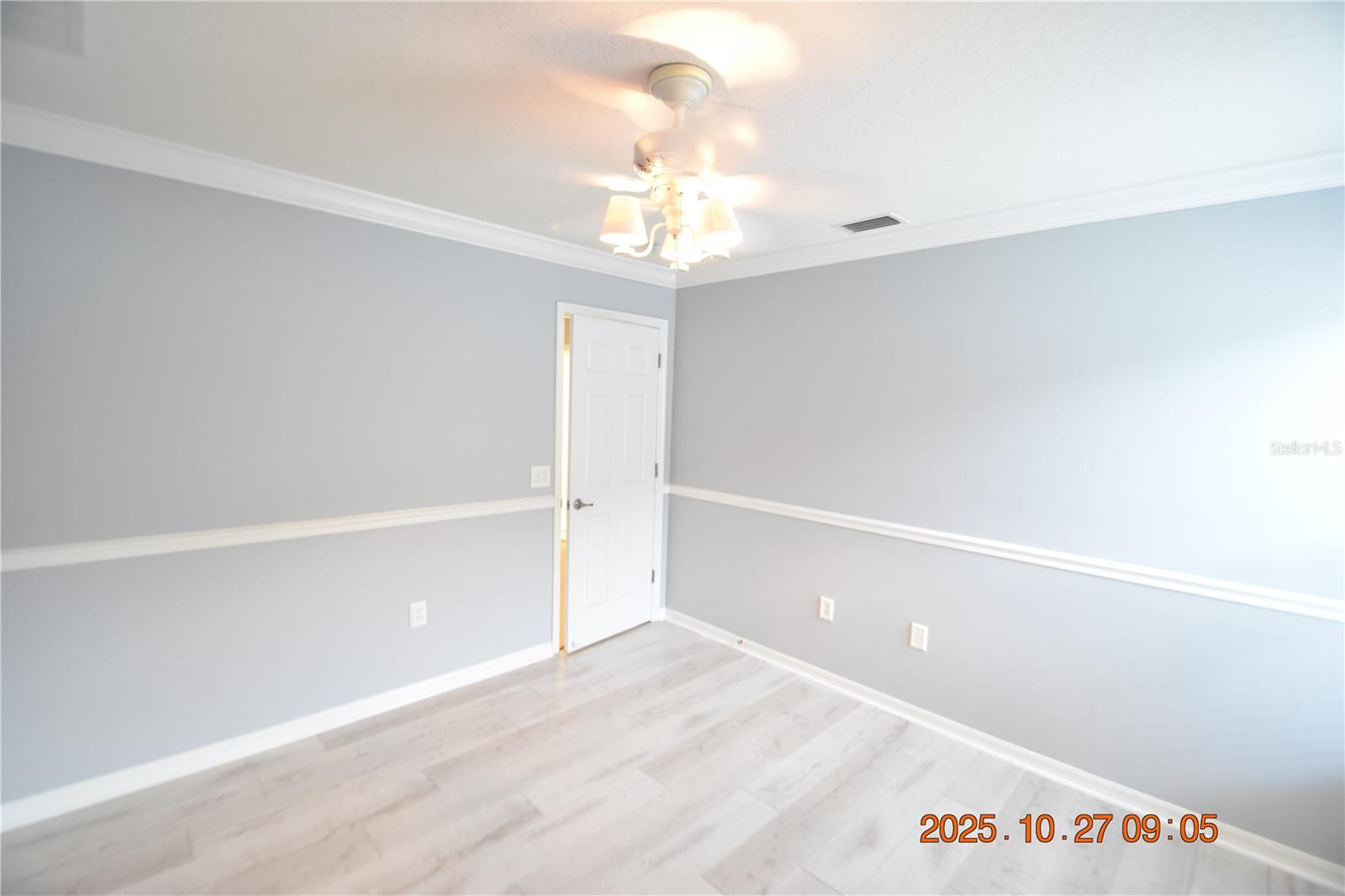 8806 CAMERON CREST DR, TAMPA, FL, 33626