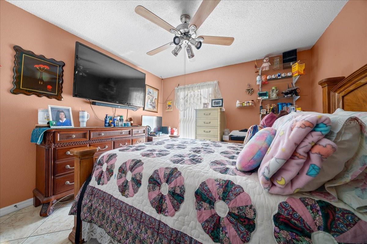 1010 RAINING MEADOWS LN, ORLANDO, FL, 32824