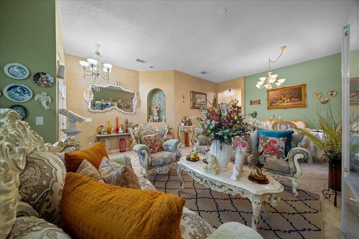 1010 RAINING MEADOWS LN, ORLANDO, FL, 32824