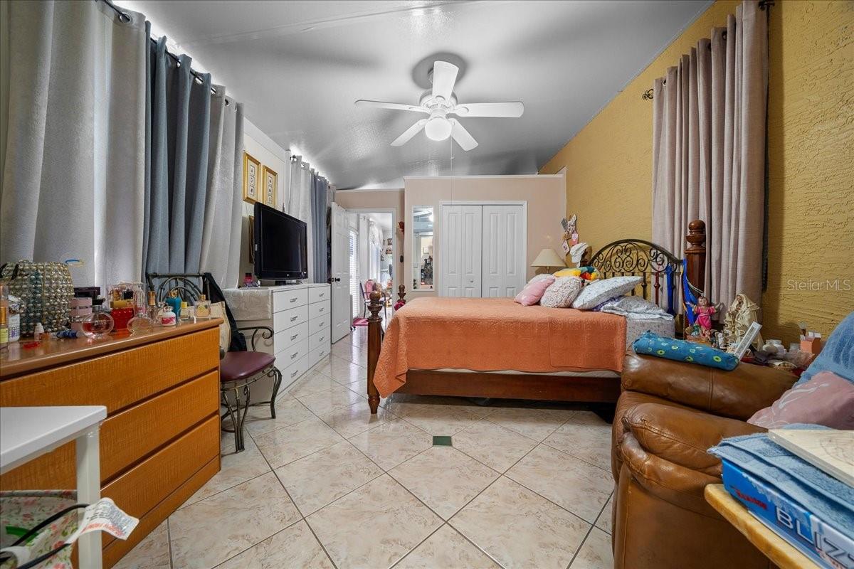 1010 RAINING MEADOWS LN, ORLANDO, FL, 32824