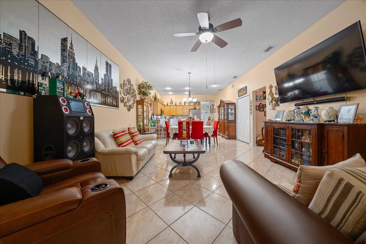 1010 RAINING MEADOWS LN, ORLANDO, FL, 32824