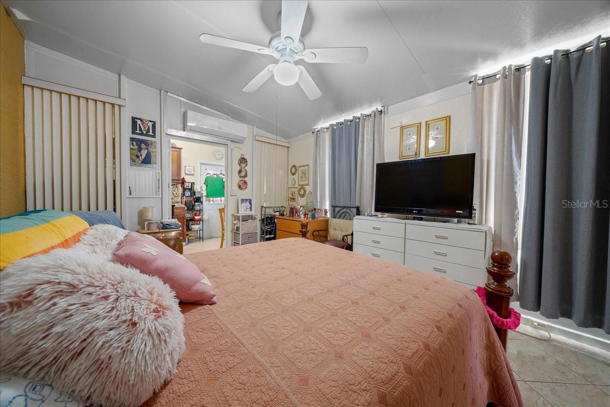 1010 RAINING MEADOWS LN, ORLANDO, FL, 32824