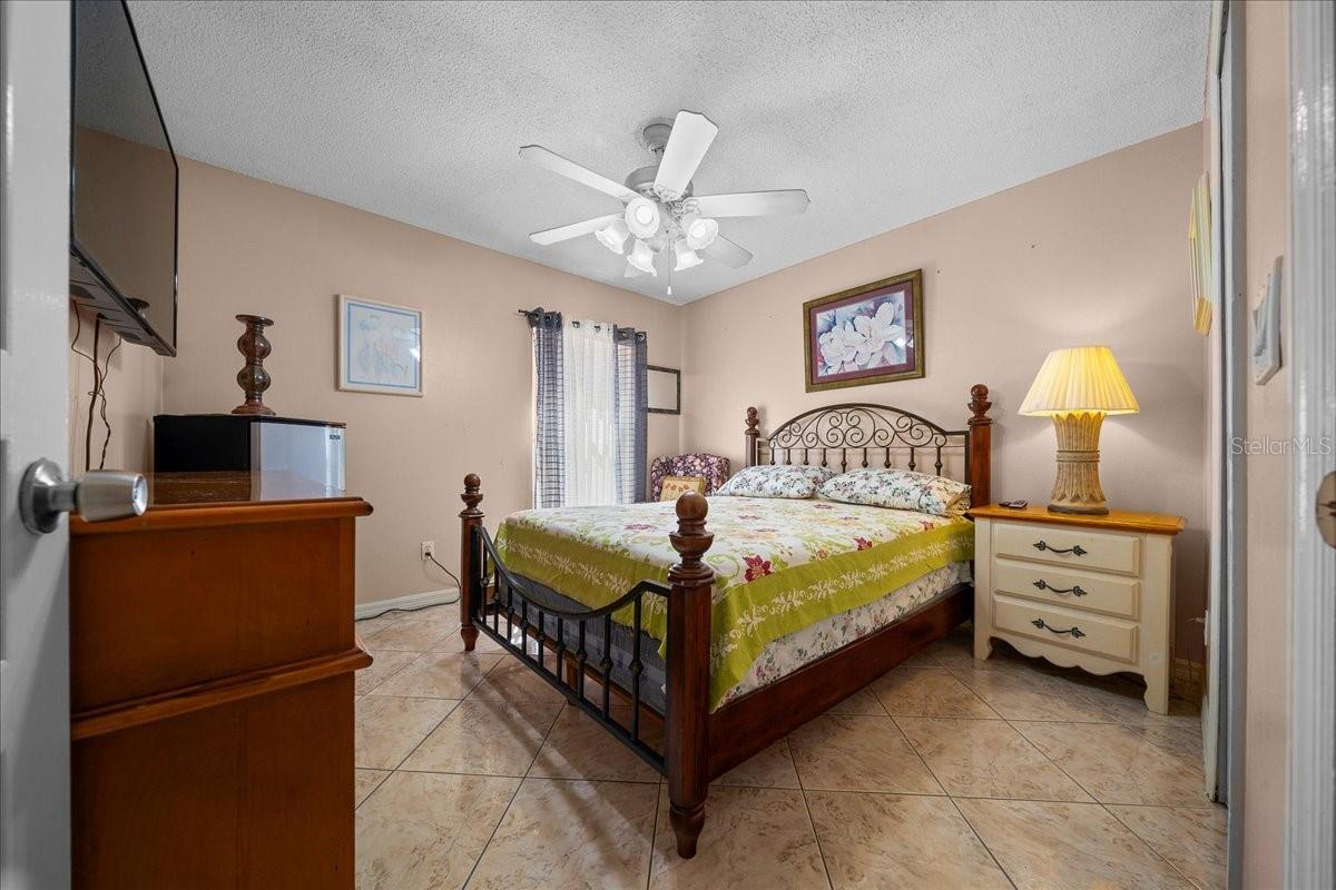 1010 RAINING MEADOWS LN, ORLANDO, FL, 32824