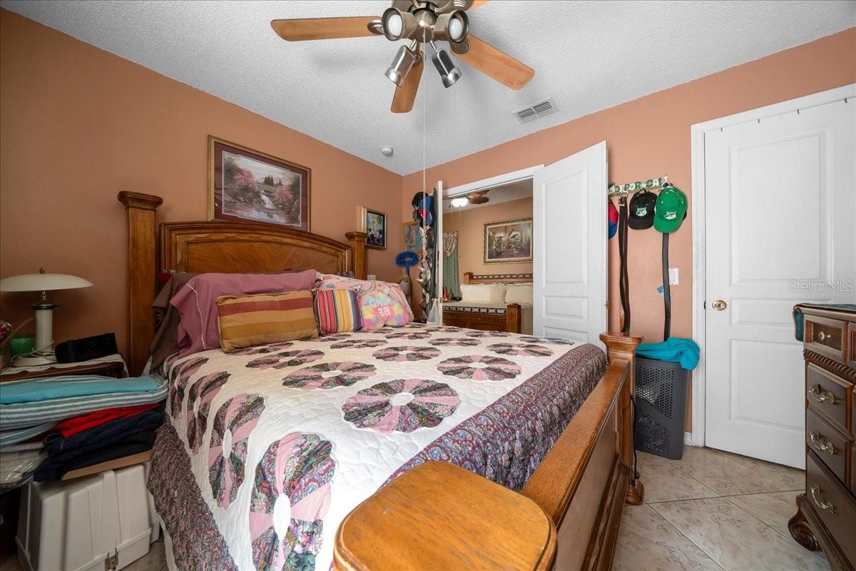 1010 RAINING MEADOWS LN, ORLANDO, FL, 32824