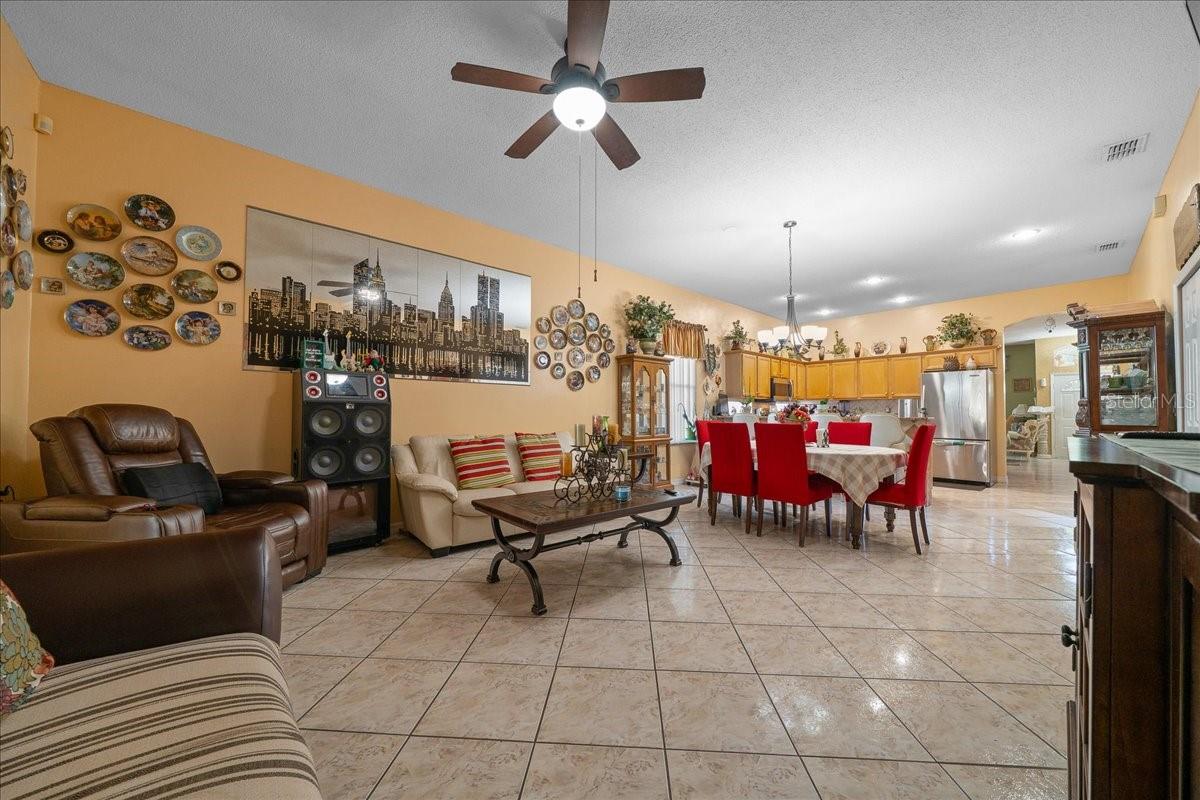 1010 RAINING MEADOWS LN, ORLANDO, FL, 32824