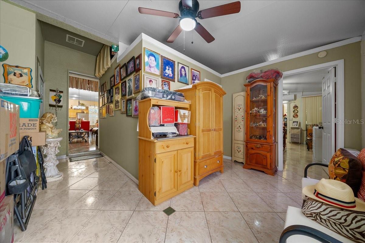 1010 RAINING MEADOWS LN, ORLANDO, FL, 32824